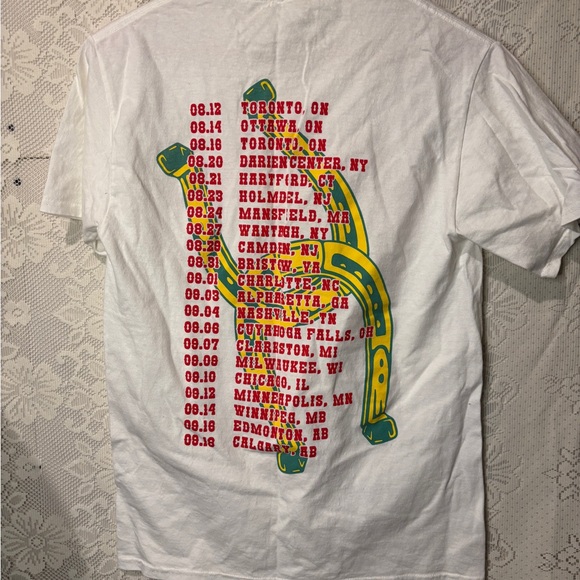 2008 Girlfriends graphic tee-shirt - Picture 3 of 3